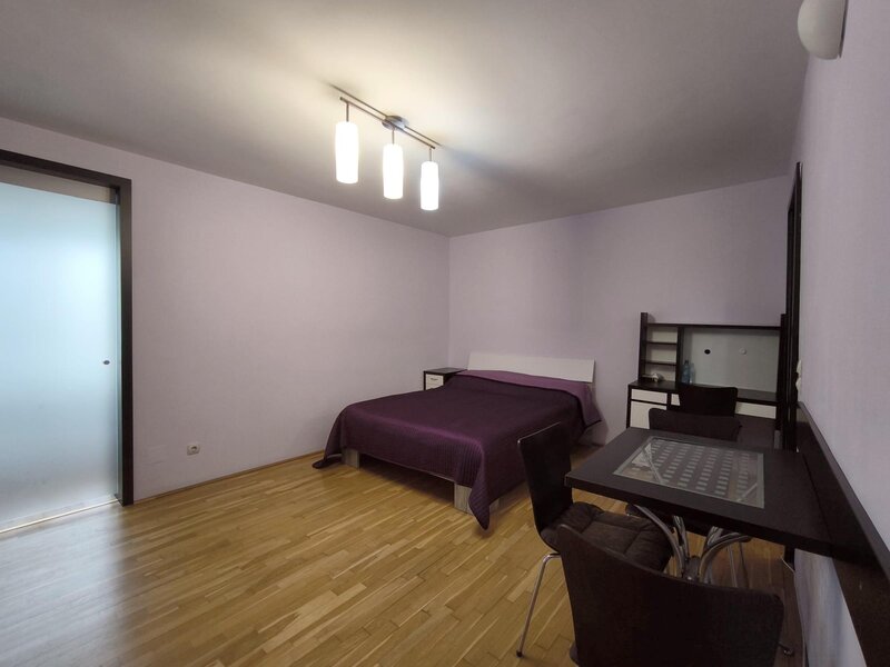 Iancului, Ferdinand, str. Avrig, garsoniera 37 mp, mobilata si renovata