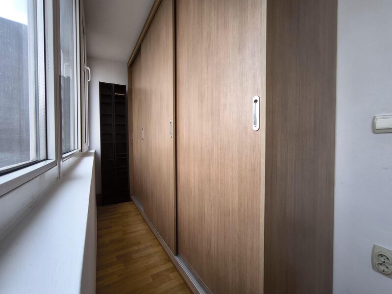 Iancului, Ferdinand, str. Avrig, garsoniera 37 mp, mobilata si renovata